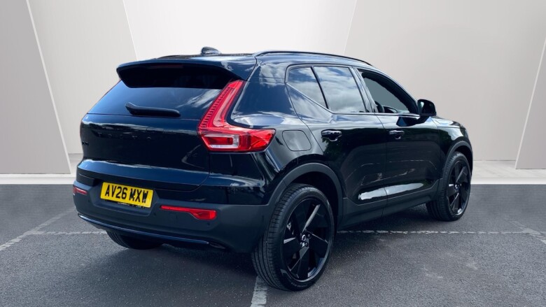 Volvo XC40 2.0 B4P Plus Black Edition 5dr Auto Petrol Estate